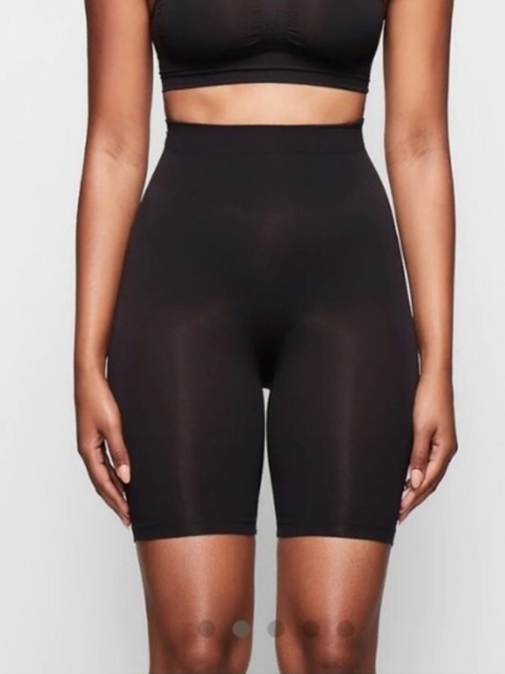SKIMS Sculpting Mid Thigh Shaper Shorts with Open Gusset Onyx Shorts Size S